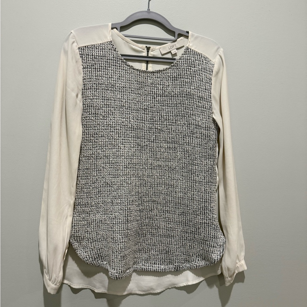 LOFT ANN TAYLOR Woven Overlay
Modern High-Low Blouse Black & White Size XS